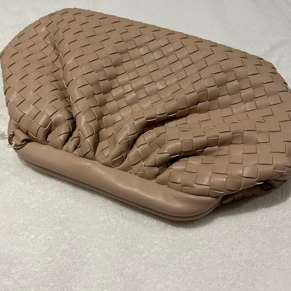 URBAN EXPRESSIONS Blush Pink Quilted Clutch - NWT! - Picture 4 of 11
